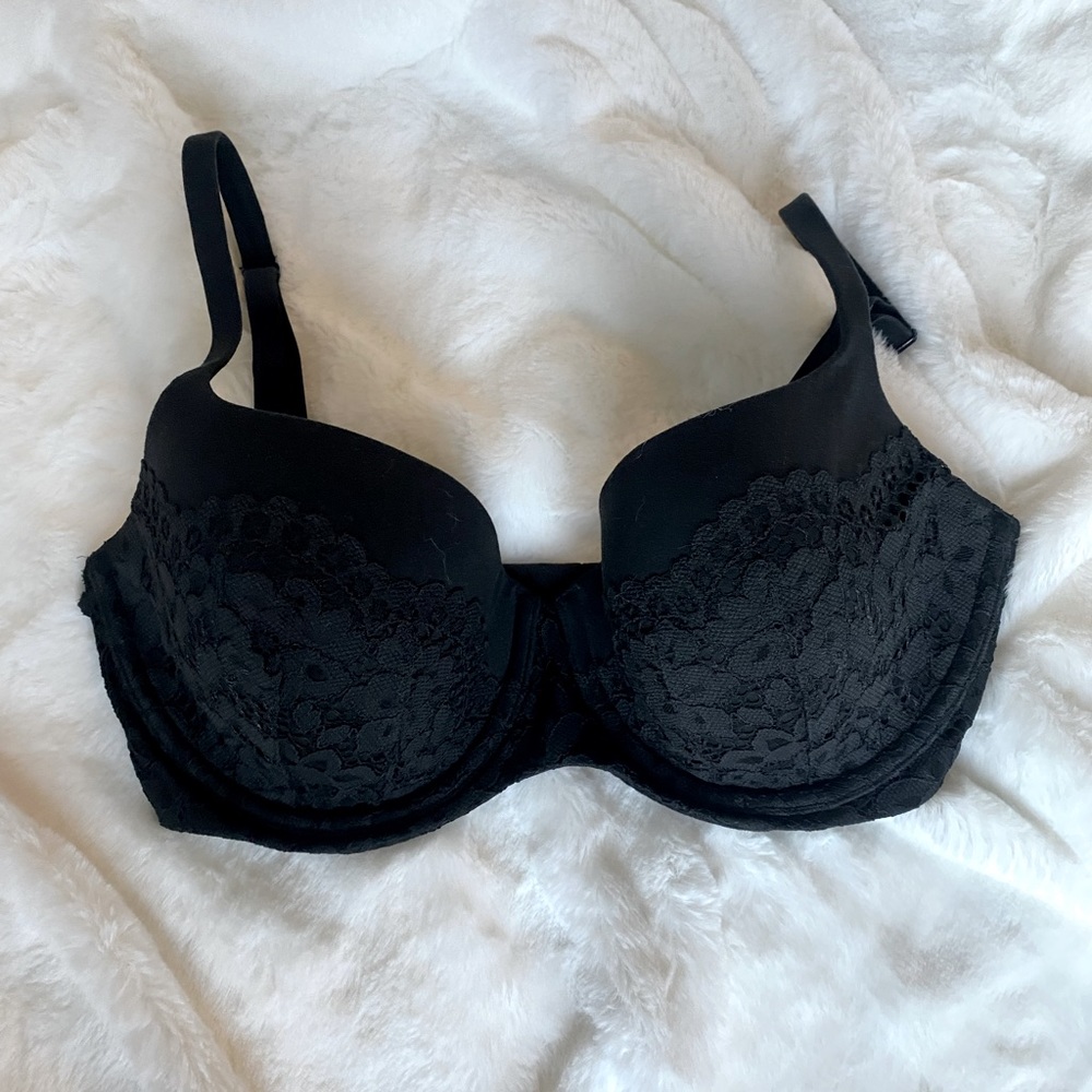 Victoria’s Secret Body by Victoria lined demi bra 32DDD